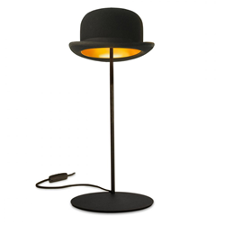 INNERMOST lampe de table avec le chapeau JEEVES
