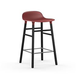 NORMANN COPENHAGEN tabouret FORM BARSTOOL H 65 cm avec piètement en bois noir