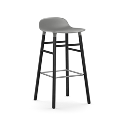 NORMANN COPENHAGEN tabouret FORM BARSTOOL H 75 cm avec piètement en bois noir