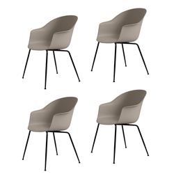 GUBI set de 4 chaises avec accoudoirs BAT DINING CHAIR base noire