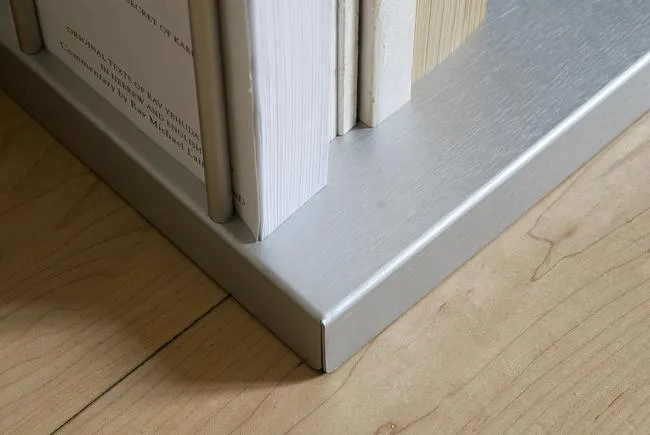 KRIPTONITE bibliothèque murale KROSSING MAXI H 170 cm avec base pour support au sol